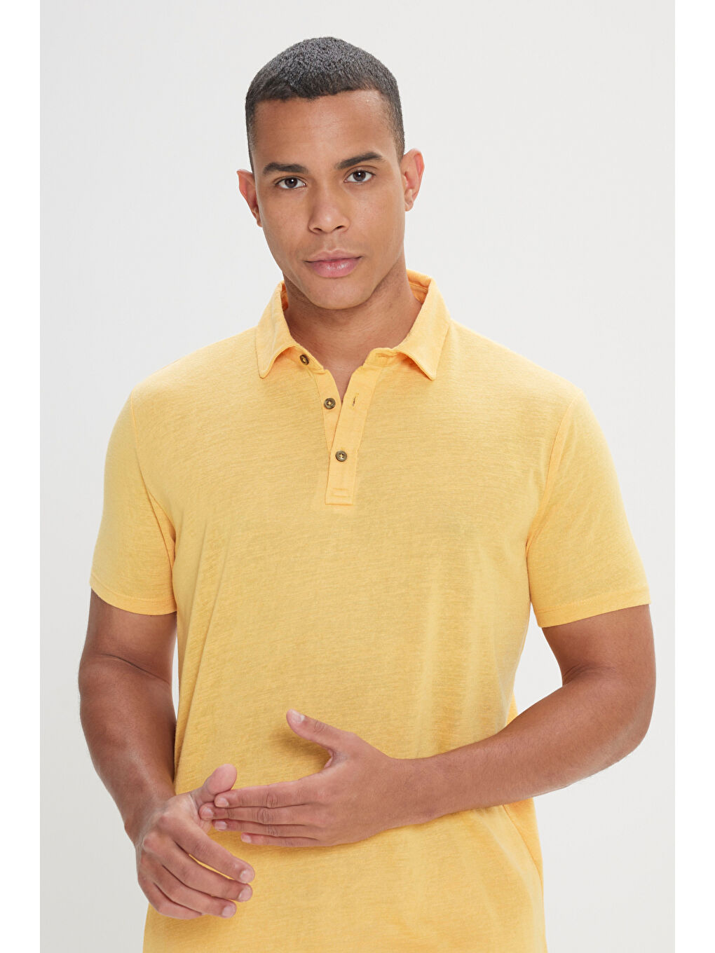 Erkek Koyu Sarı Slim Fit Dar Kesim Polo Yaka Düz Casual Tişört-2