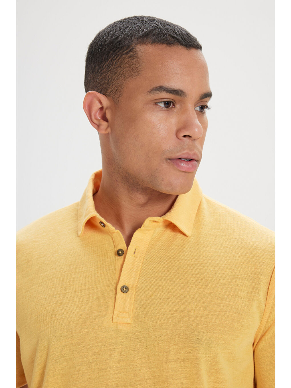 Erkek Koyu Sarı Slim Fit Dar Kesim Polo Yaka Düz Casual Tişört-3