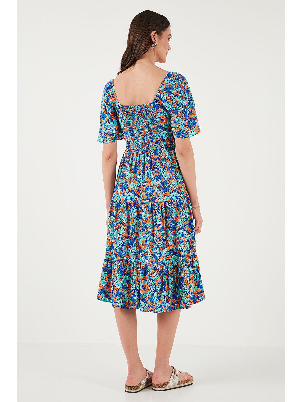 Mavi Desenli Oversize Fit Carmen Yaka Büzgü Detaylı Midi Boy Kadın Elbise 67810557-6