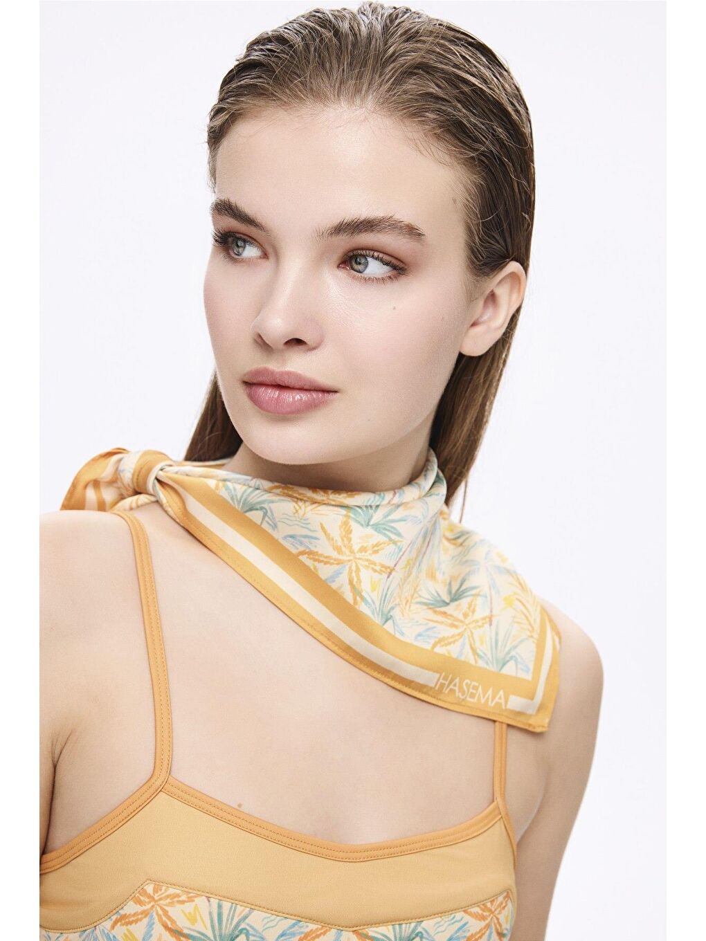 Desenli Turuncu Renk 4 Parça Yarı Kapalı Mayo - Tulum Takımı 5055-1