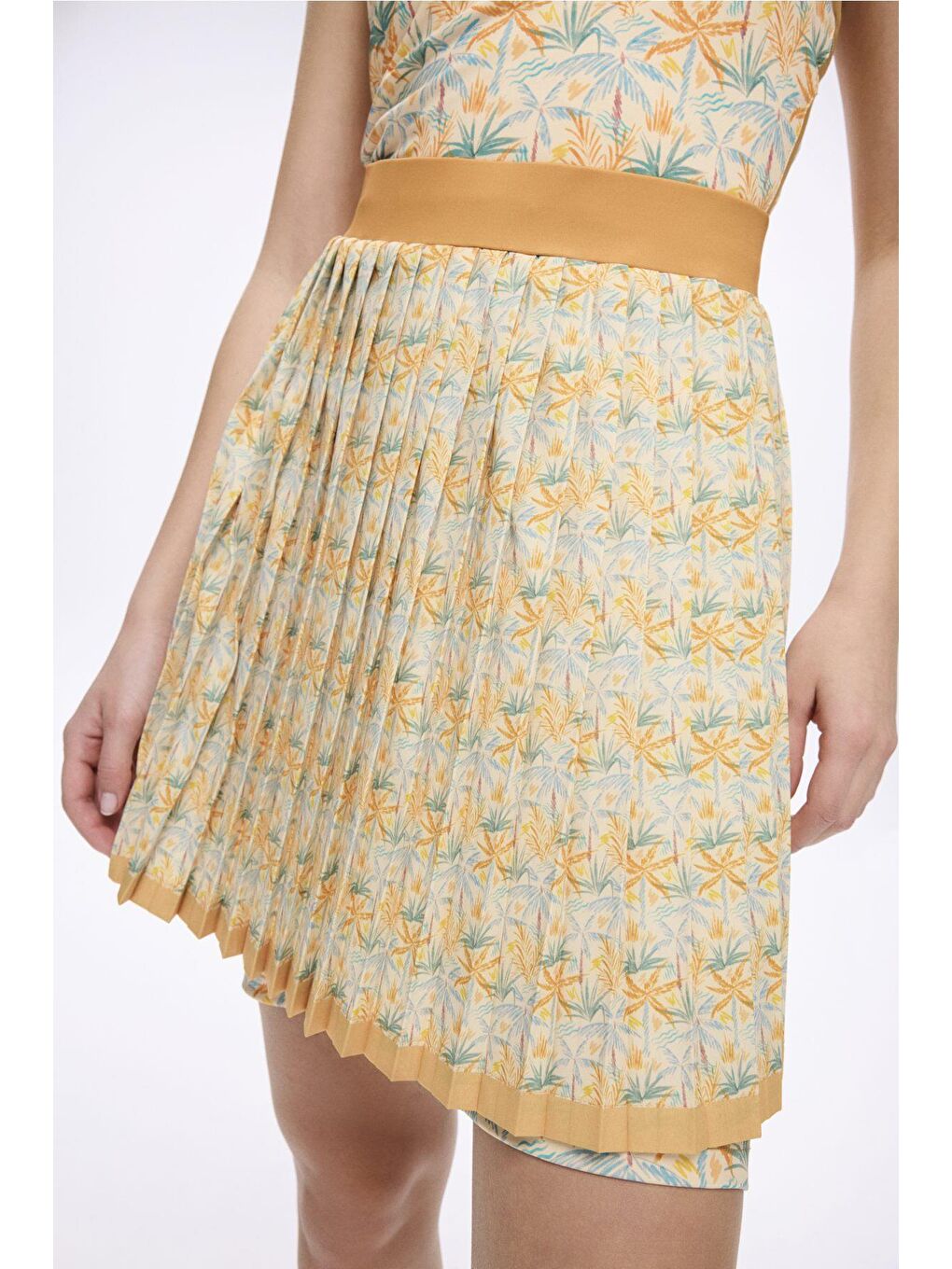 Desenli Turuncu Renk 4 Parça Yarı Kapalı Mayo - Tulum Takımı 5055-3