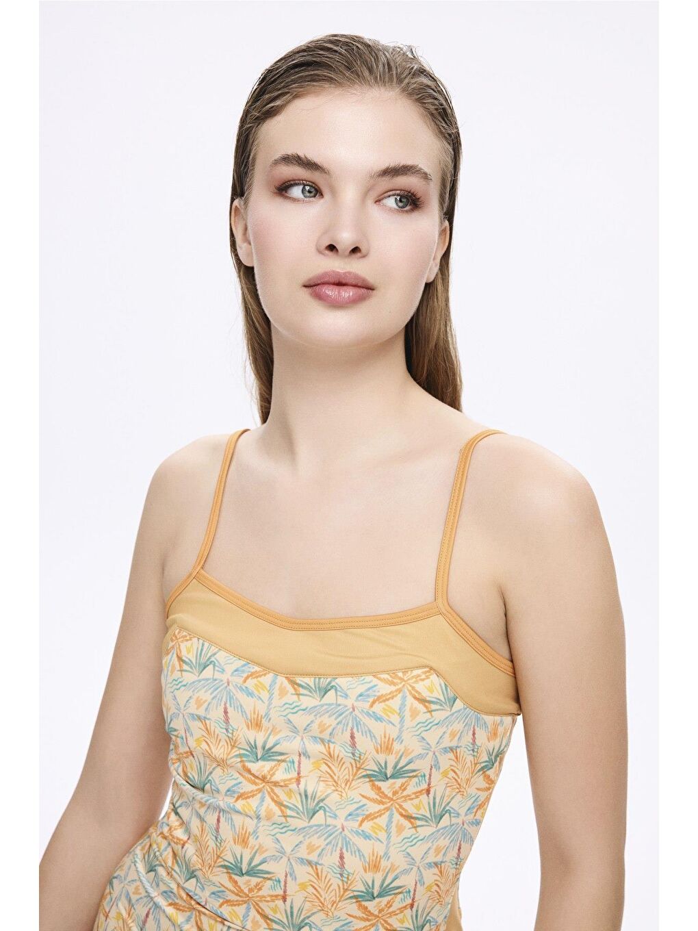 Desenli Turuncu Renk 4 Parça Yarı Kapalı Mayo - Tulum Takımı 5055-6