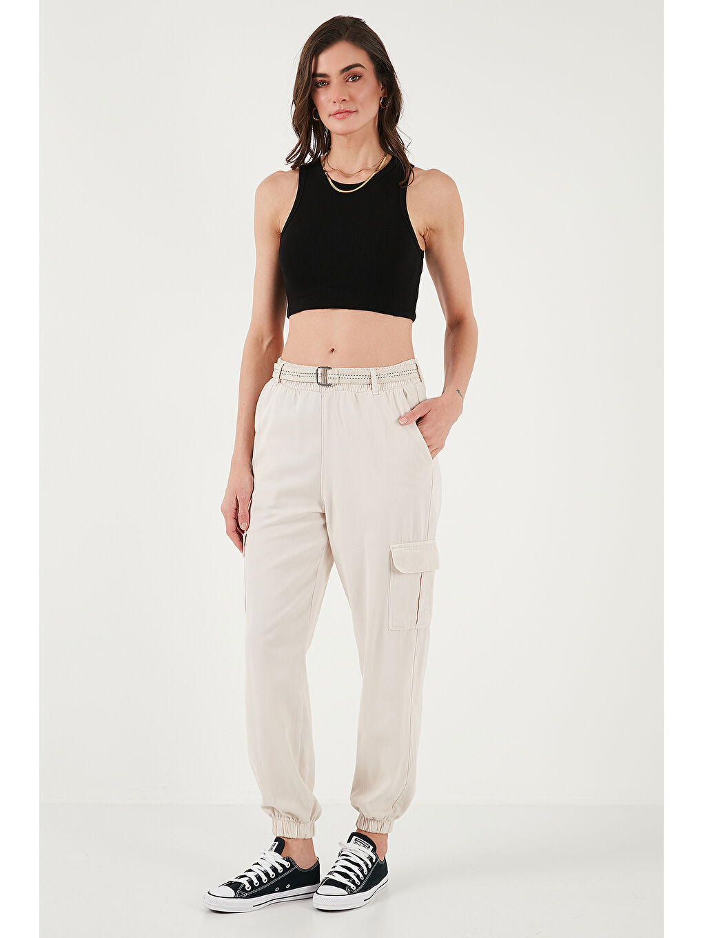 Lela Bej Pamuklu Standart Fit Normal Bel Lastikli Paça Kemerli Jogger Kadın Pantolon 668Yp5045