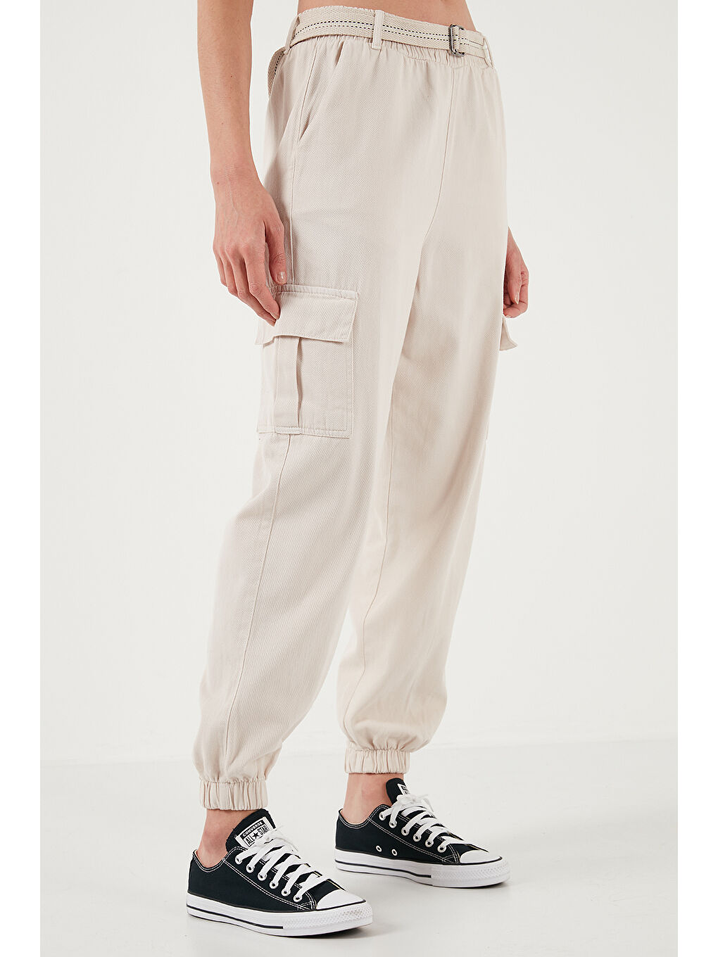 Lela Bej Pamuklu Standart Fit Normal Bel Lastikli Paça Kemerli Jogger Kadın Pantolon 668Yp5045 - 1