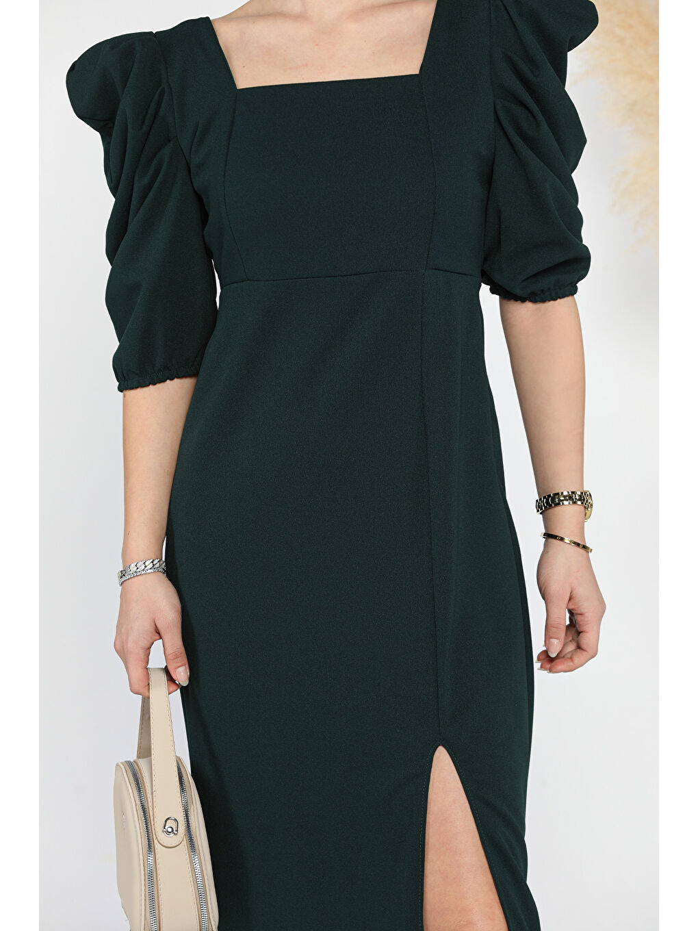 Yeşil Kadın Sırt Dekolteli Yırtmaçlı Kare Yaka Elbise-2