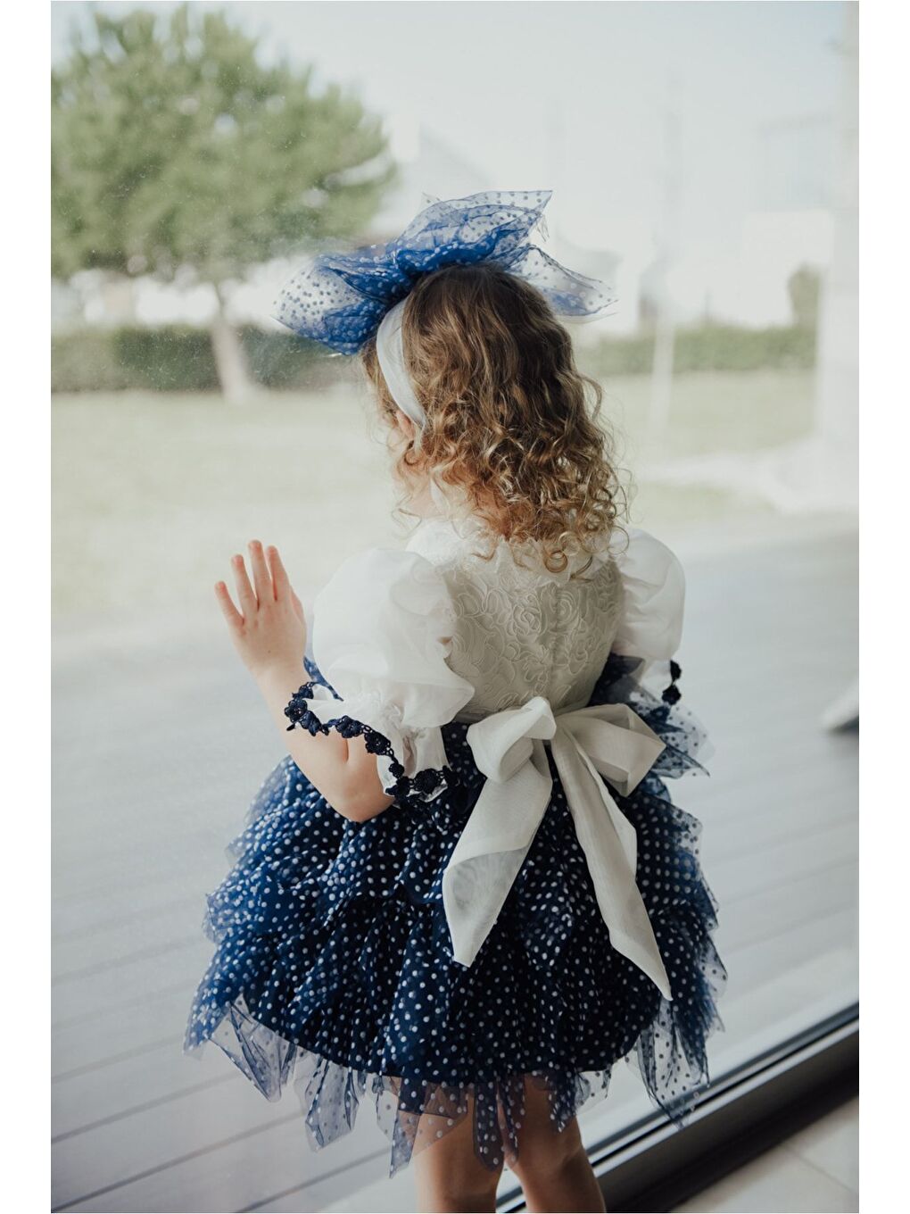 Beyaz Özel Tasarım Kız Çocuk Puantiyeli Elbise , Kısa Kız Çocuk Elbisesi, Saç Aksesuarlı Çocuk Abiye_M2349-1