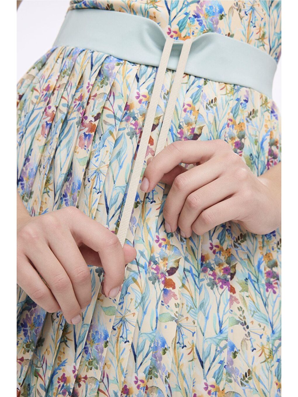 Yeşil Desenli Mavi Renk 4 Parça Yarı Kapalı Mayo - Tulum Takımı 5056-1