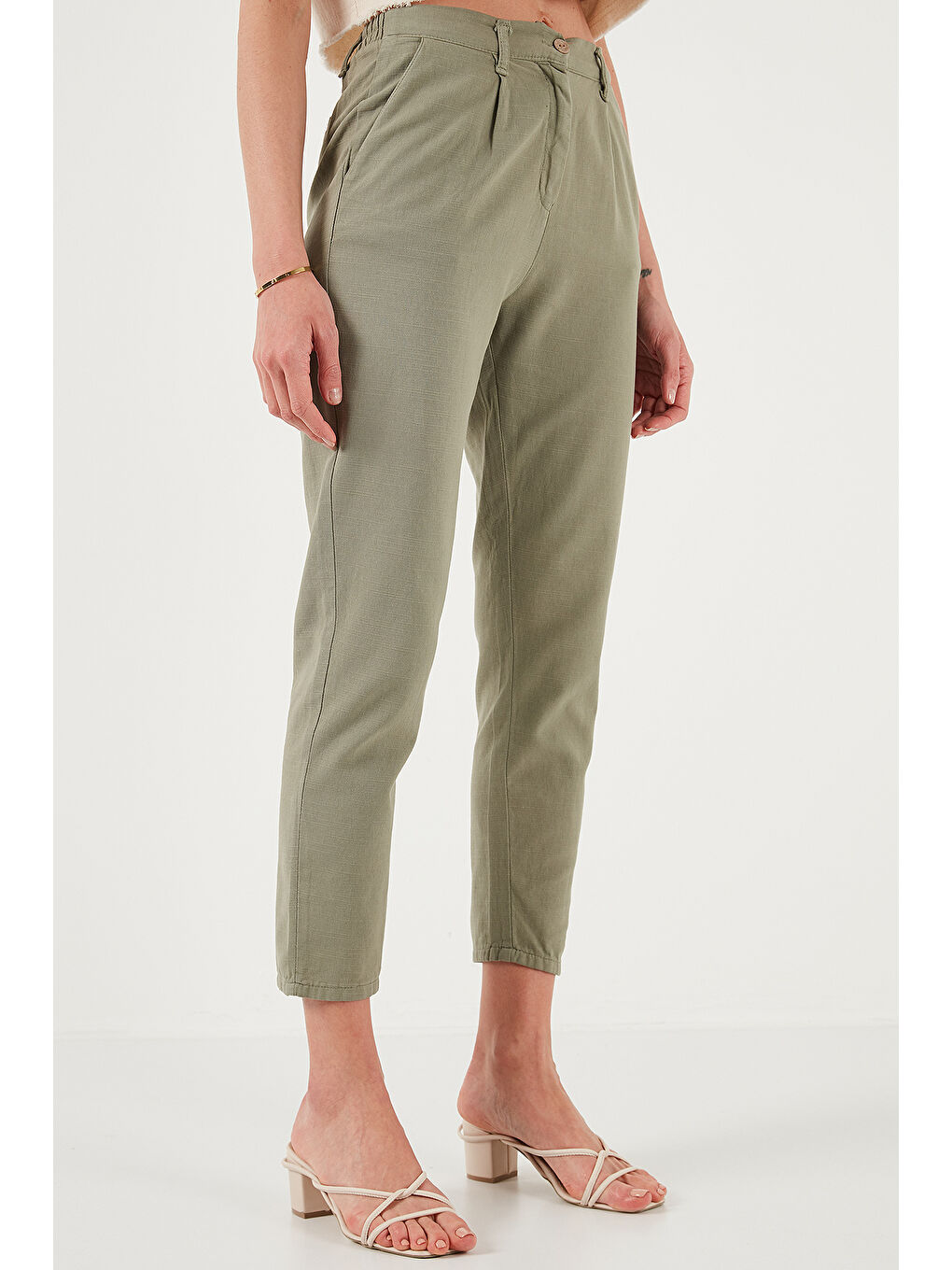 Haki Pamuklu Slim Fit Normal Bel Düz Paça Kadın Pantolon 668Y5121-2