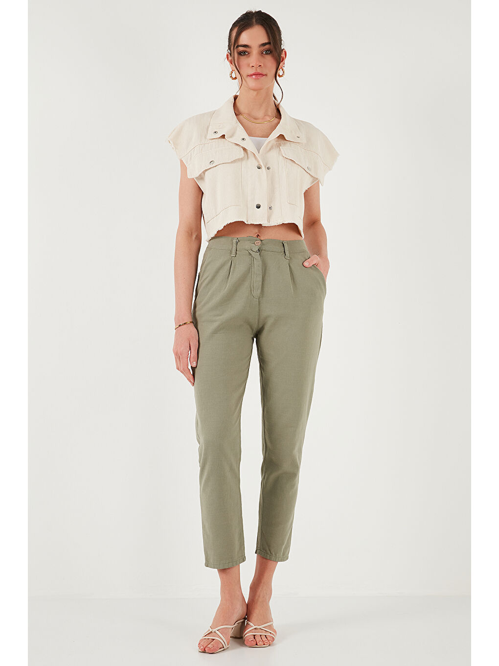 Haki Pamuklu Slim Fit Normal Bel Düz Paça Kadın Pantolon 668Y5121-3