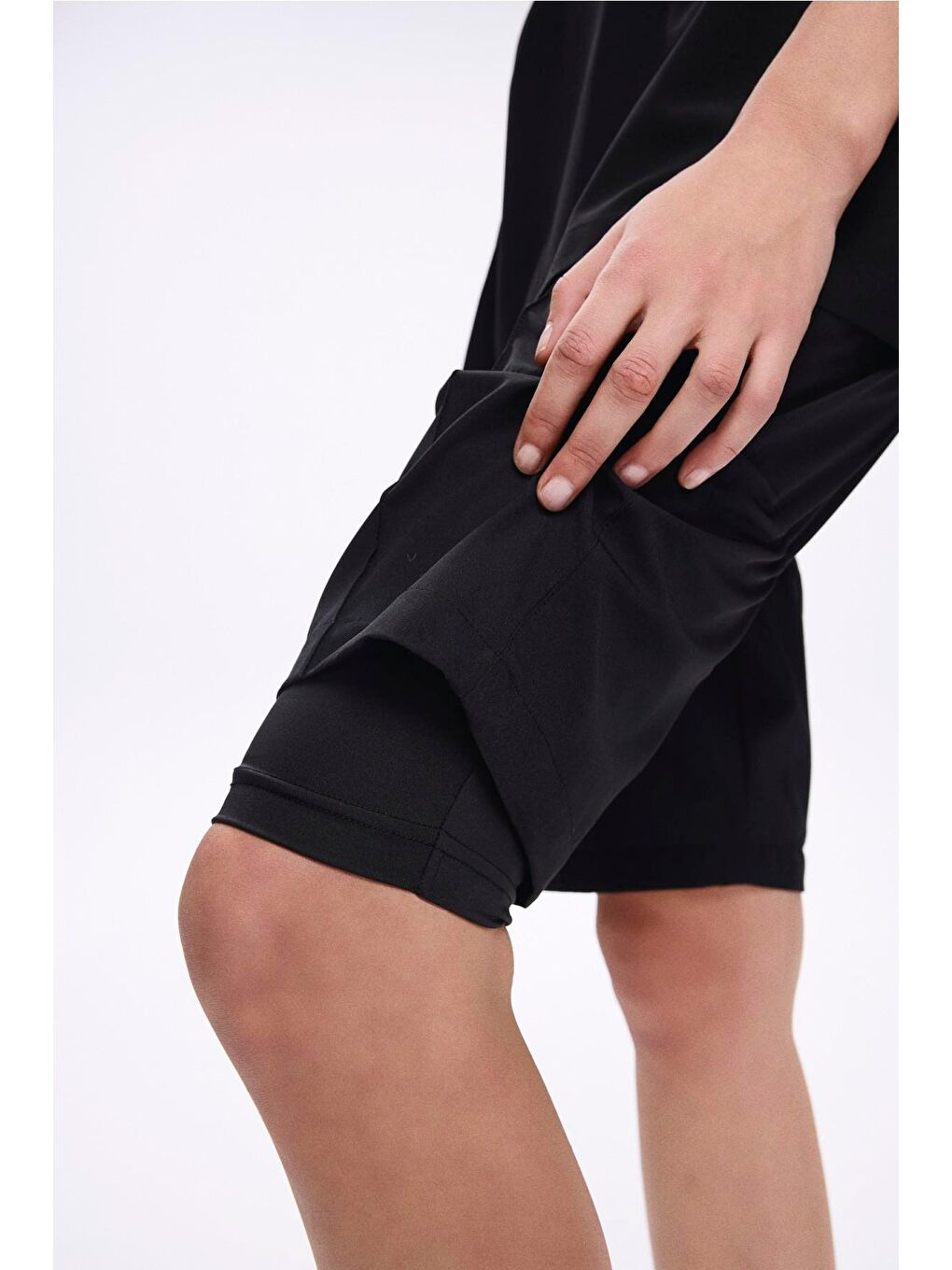 Kemer Toka Detaylı Dokulu Kumaş Siyah 5 Parça Yarı Kapalı Mayo Takımı 5039-7