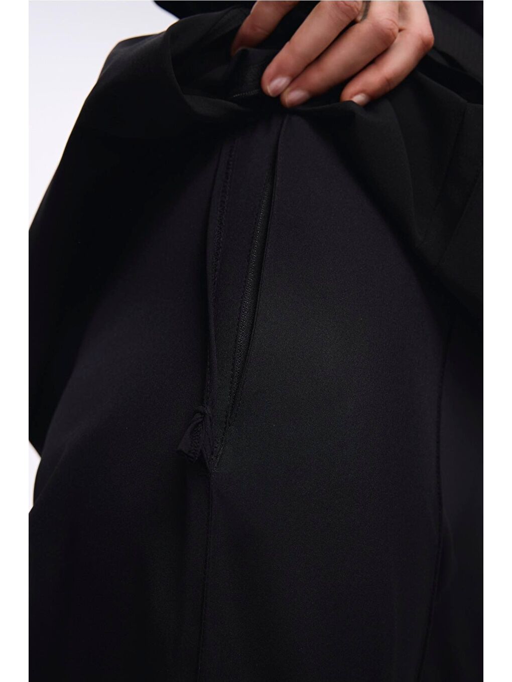 Kemer Toka Detaylı Dokulu Kumaş Siyah 5 Parça Yarı Kapalı Mayo Takımı 5039-8