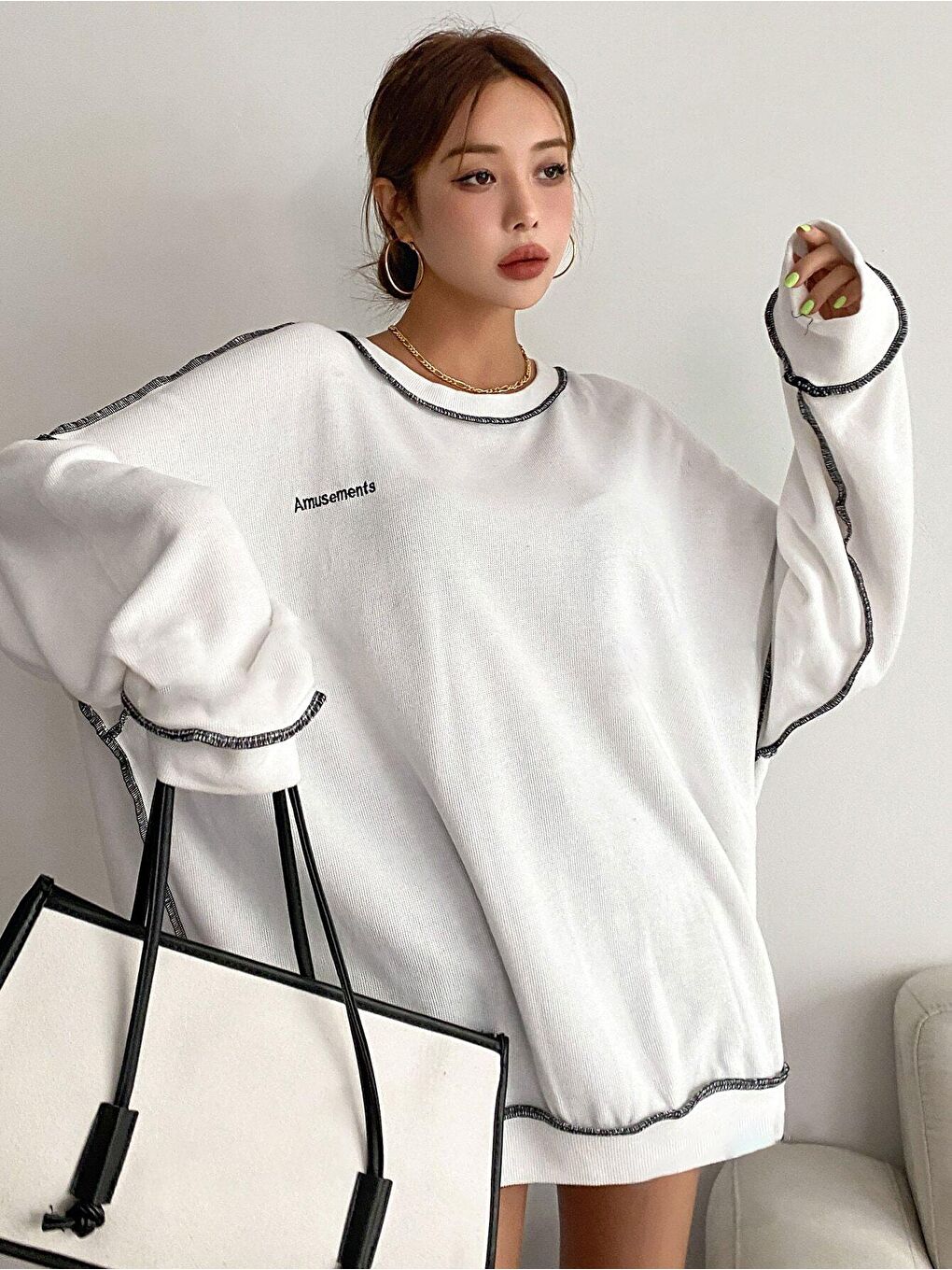 Trendseninle Beyaz Kadın Beyaz Biye Detay Amusements Baskılı Bisiklet Yaka Oversize Sweatshirt