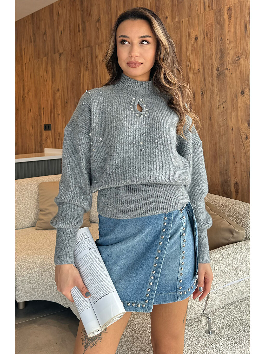 Gri Kadın Ön Pencereli Taş Detaylı Bel Ve Kol Lastikli Triko Bluz-3