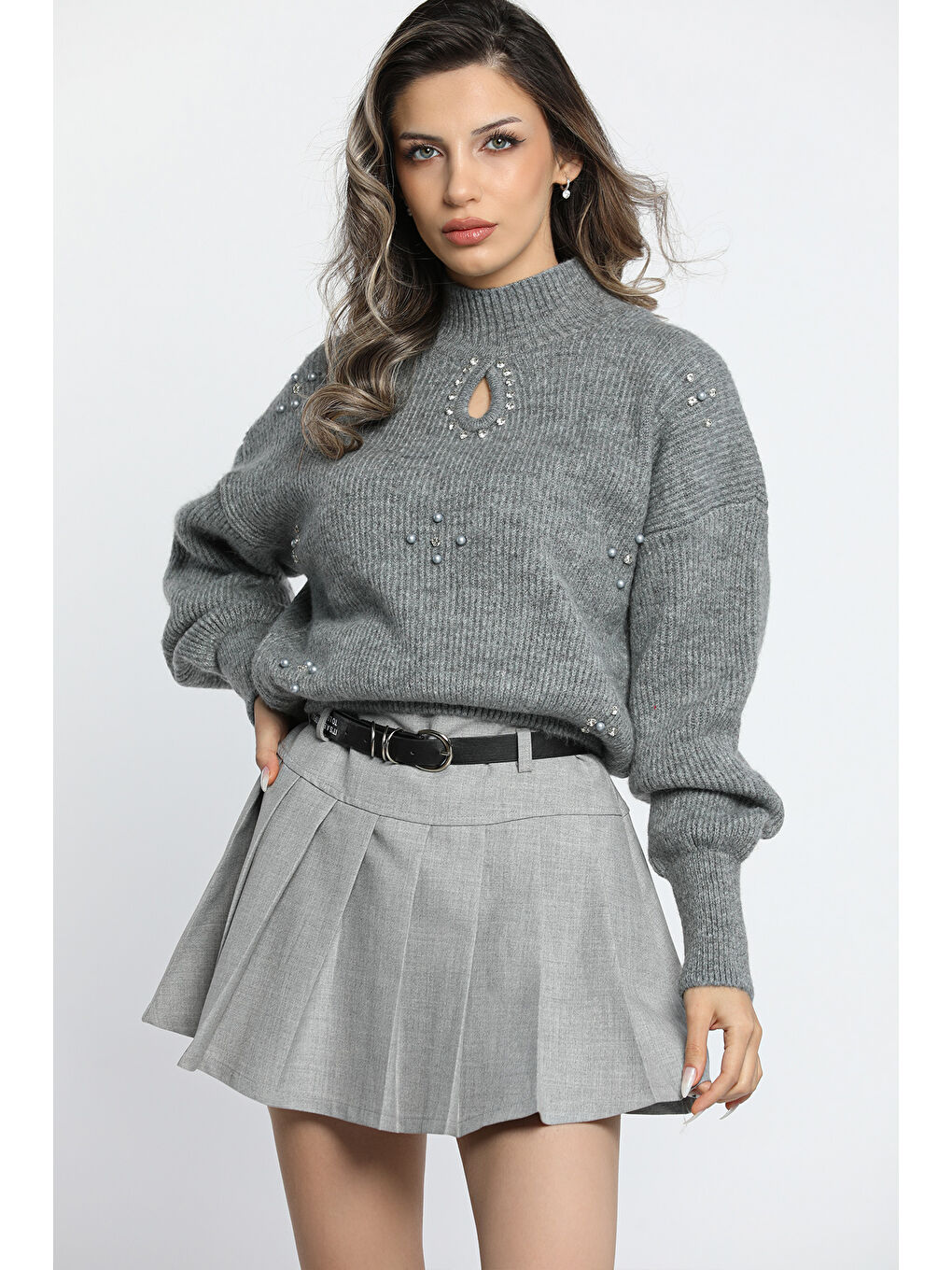 Gri Kadın Ön Pencereli Taş Detaylı Bel Ve Kol Lastikli Triko Bluz-4