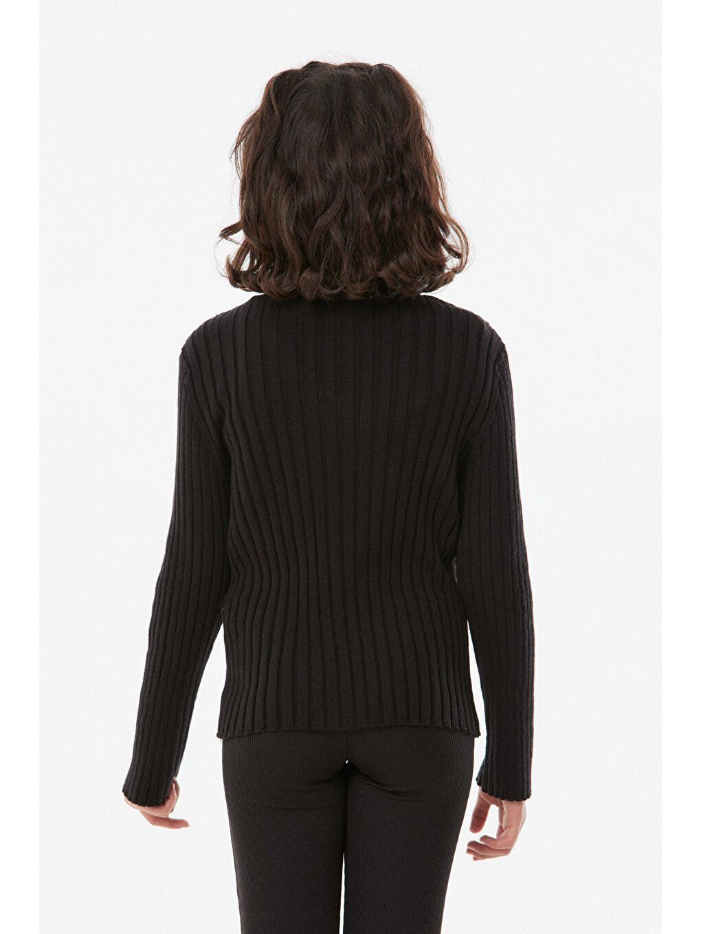 Siyah Düğmeli Kız Çocuk Hırka-3