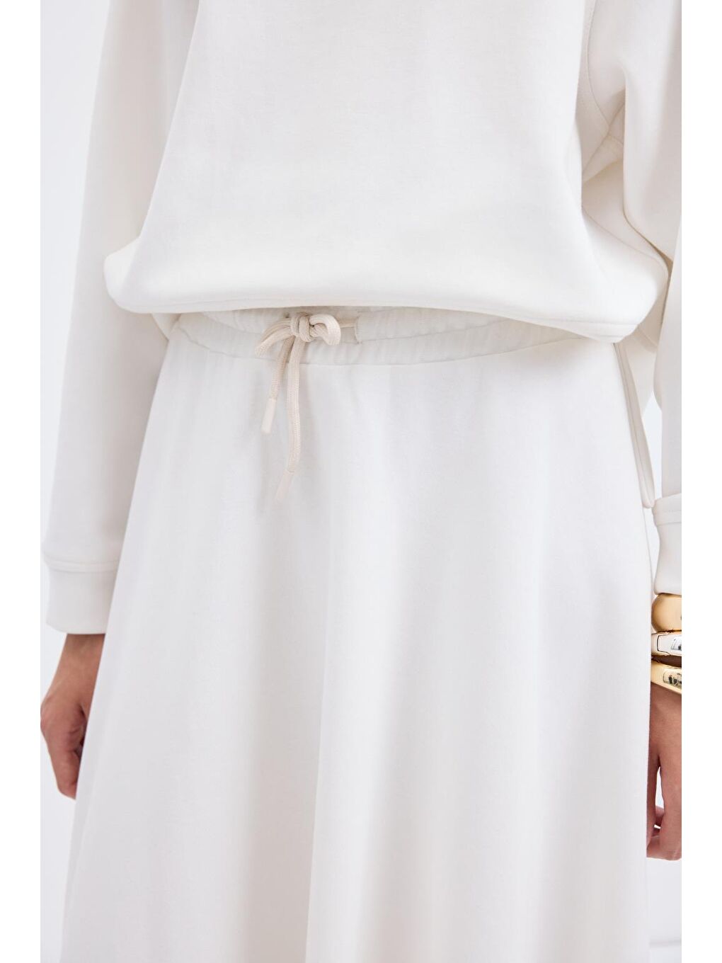 Yüksek Bel Bağcıklı Geniş Form Kloş Etek Ekru-3