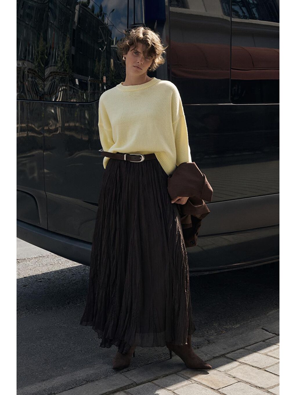 Kahverengi Kırışık Görünümlü Uzun Kloş Etek Kahve