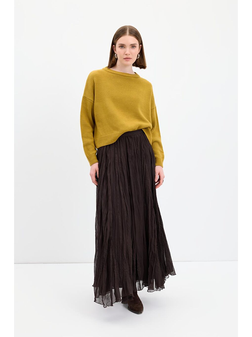 Kahverengi Kırışık Görünümlü Uzun Kloş Etek Kahve-2