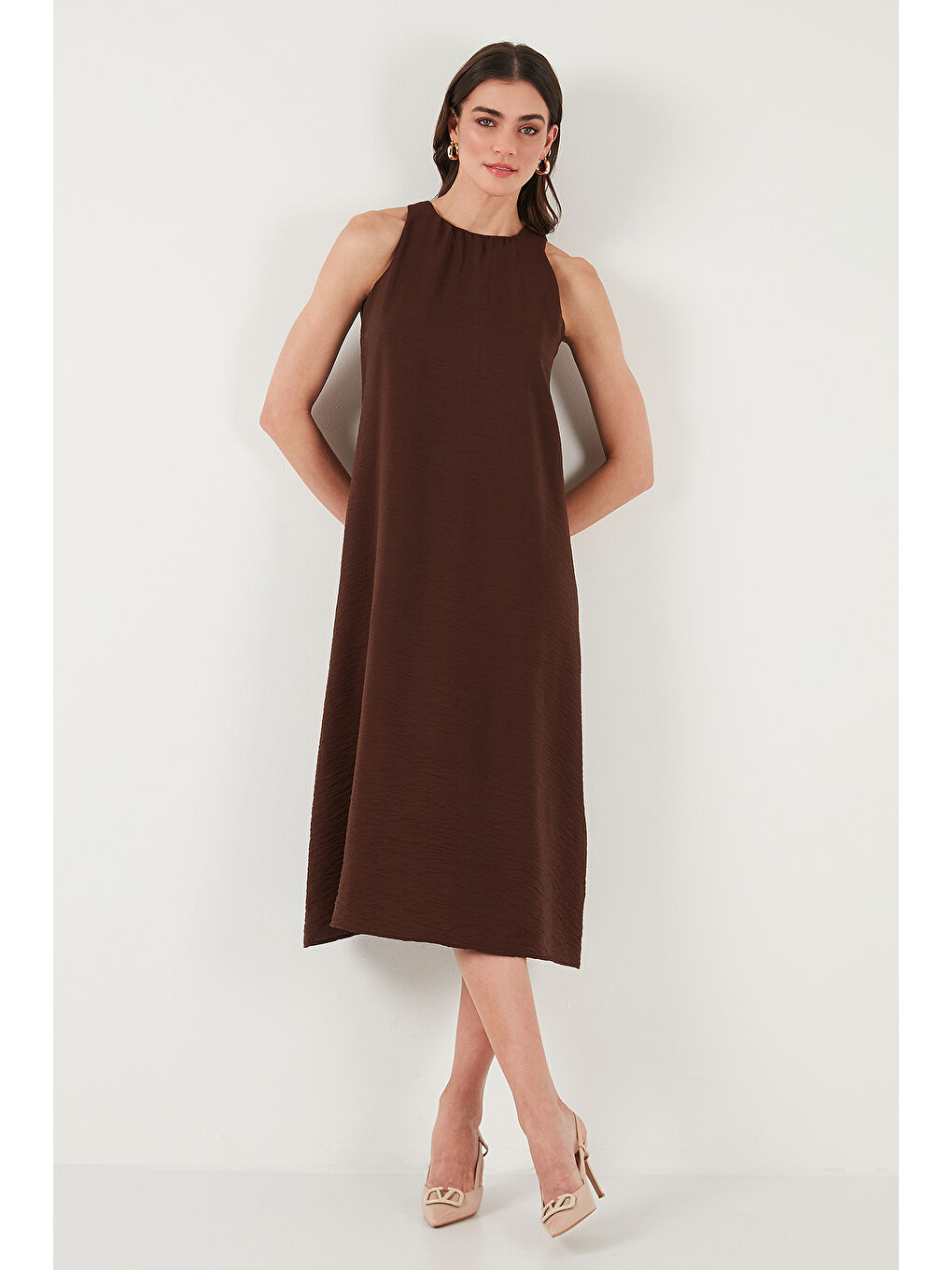 Kahverengi Regular Fit Halter Yaka Midi Boy Kadın Elbise 67810049-4