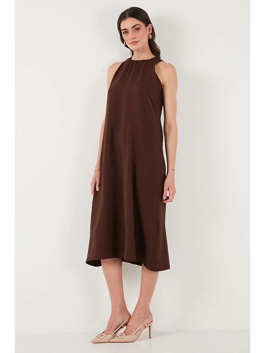 Kahverengi Regular Fit Halter Yaka Midi Boy Kadın Elbise 67810049-5