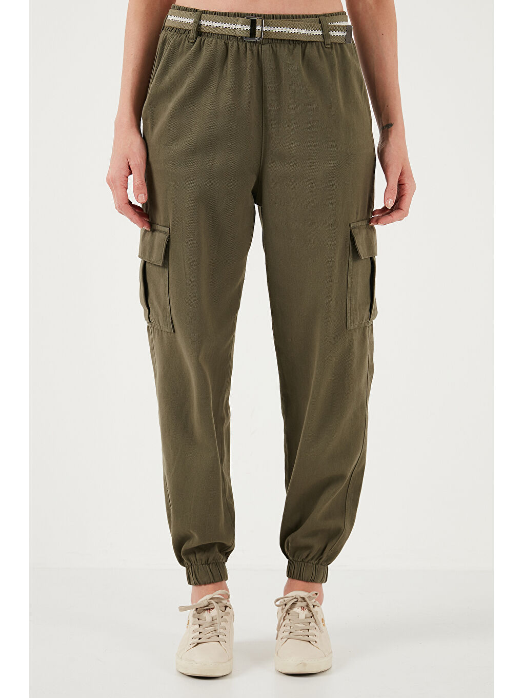 Haki Pamuklu Standart Fit Normal Bel Lastikli Paça Kemerli Jogger Kadın Pantolon 668Yp5045-2