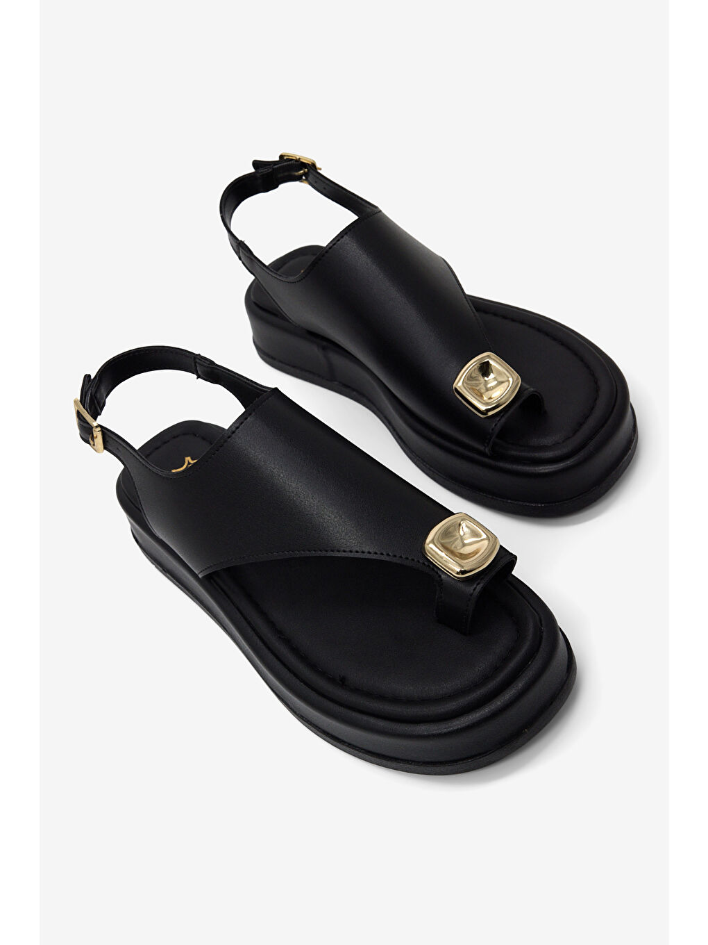 Kadın Siyah Rahat Kalıp Taşlı Parmak Arası Detaylı Sandalet-2