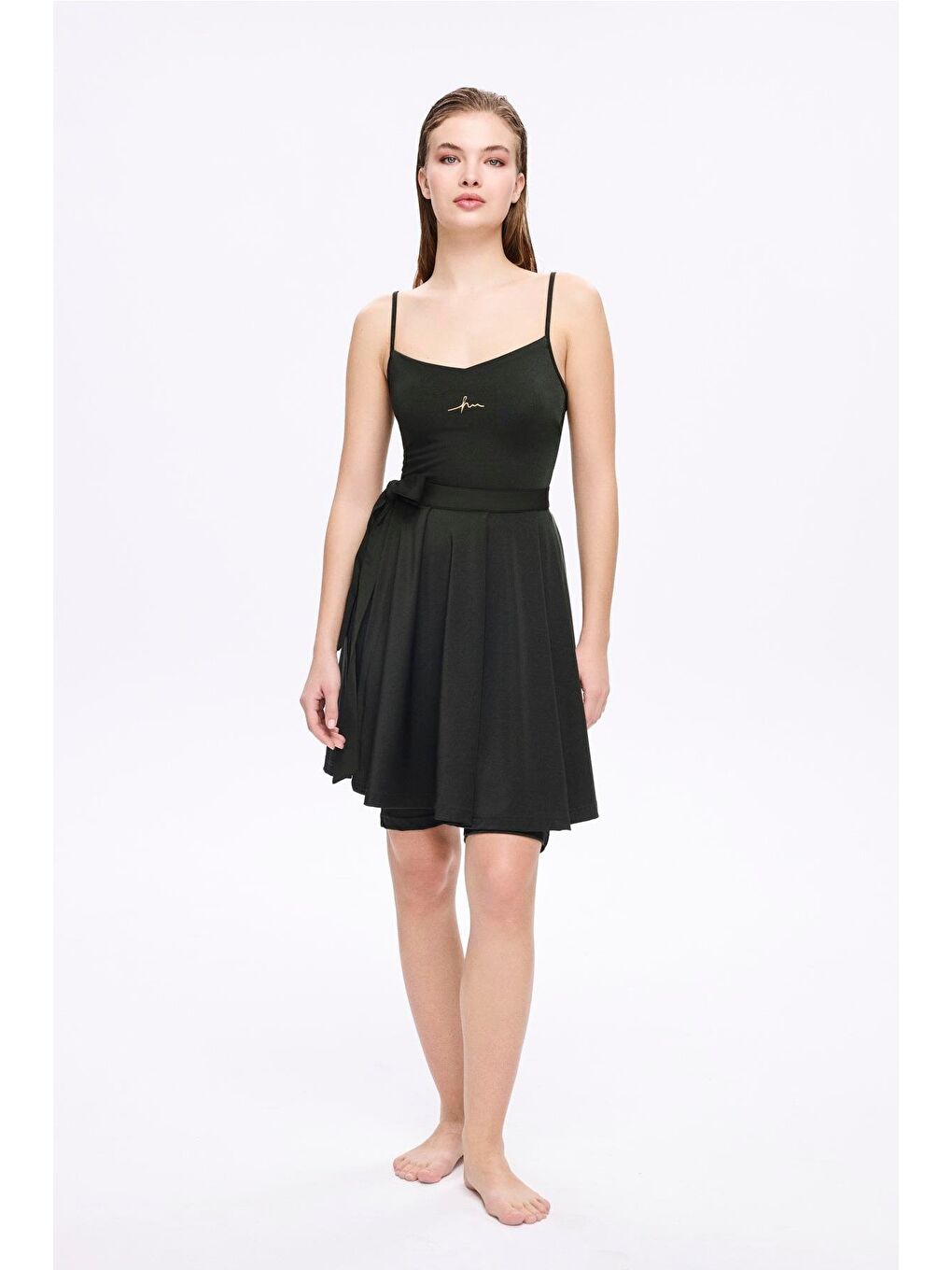 Parlak Kumaş Siyah 3 Parça Yarı Kapalı Mayo - Tulum Takımı 5053