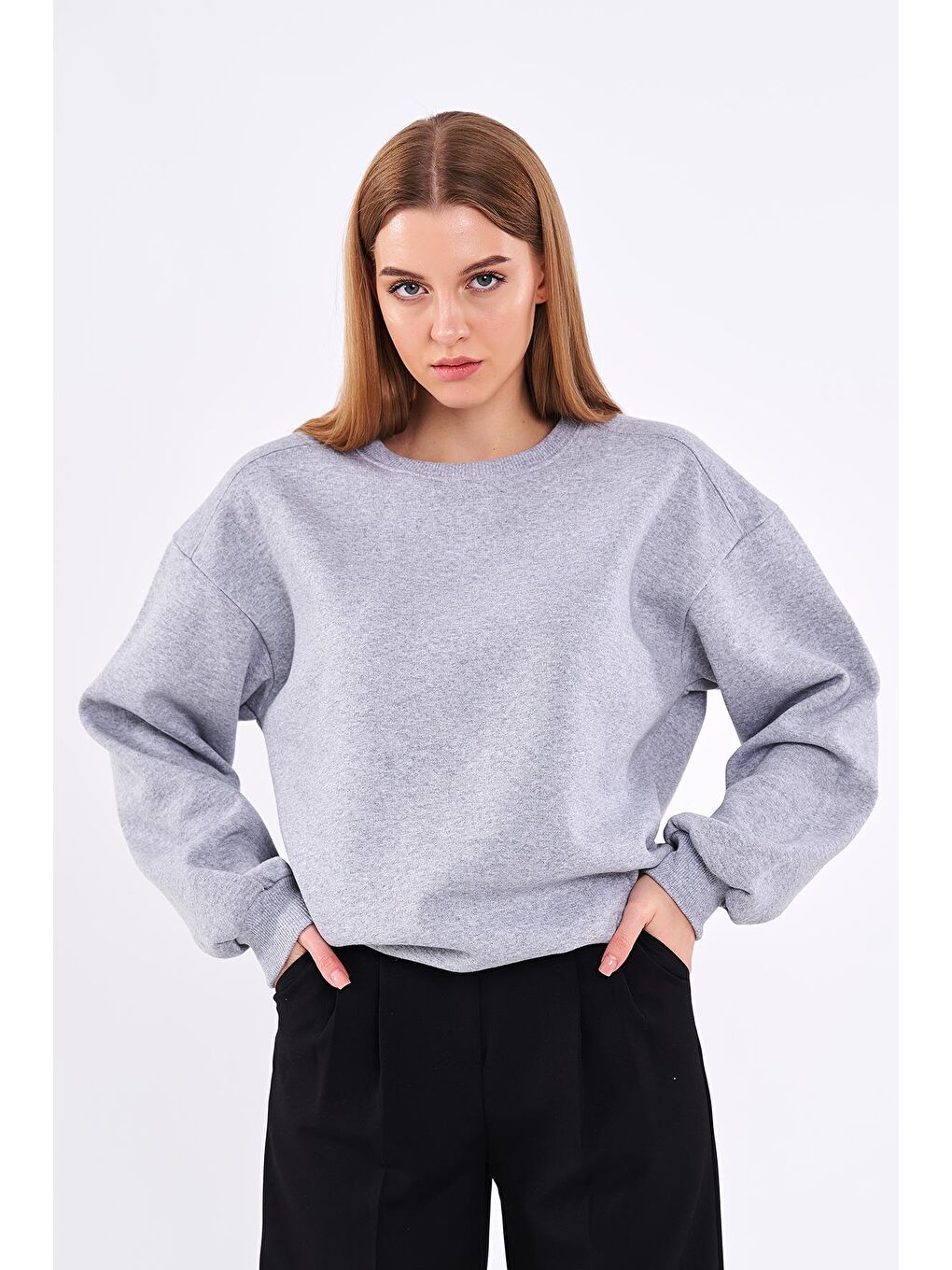 MMETALIC Gri Kadın Pamuklu Oversize Basic Bisiklet Yaka Sweatshirt - 1