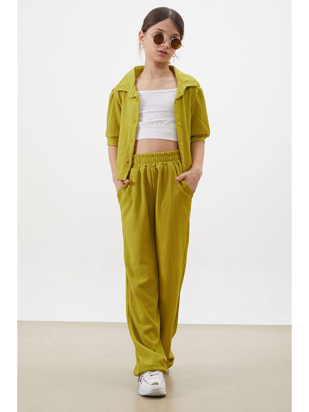 Fıstık Yeşili Croplu Gömlekli Kız Çocuk Pantolonlu Alt Üst Takım 18414