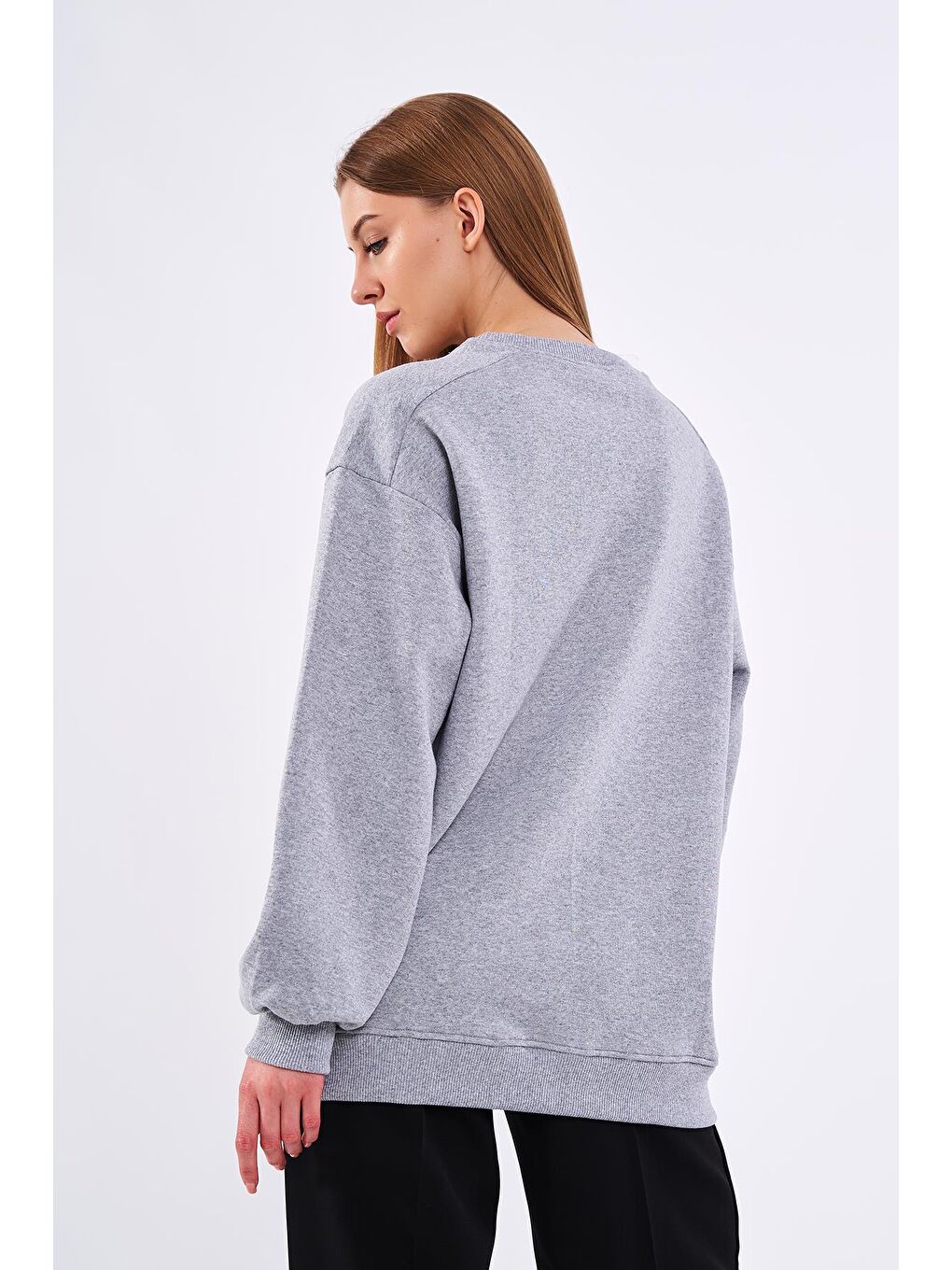 MMETALIC Gri Kadın Pamuklu Oversize Basic Bisiklet Yaka Sweatshirt - 4