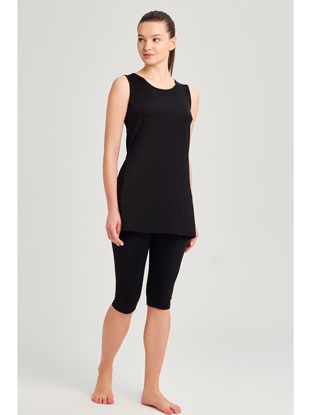 Siyah Askılı 3 Parça Yarı Kapalı Mayo Takımı 6024-1