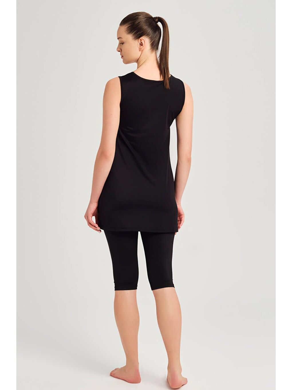 Siyah Askılı 3 Parça Yarı Kapalı Mayo Takımı 6024-2