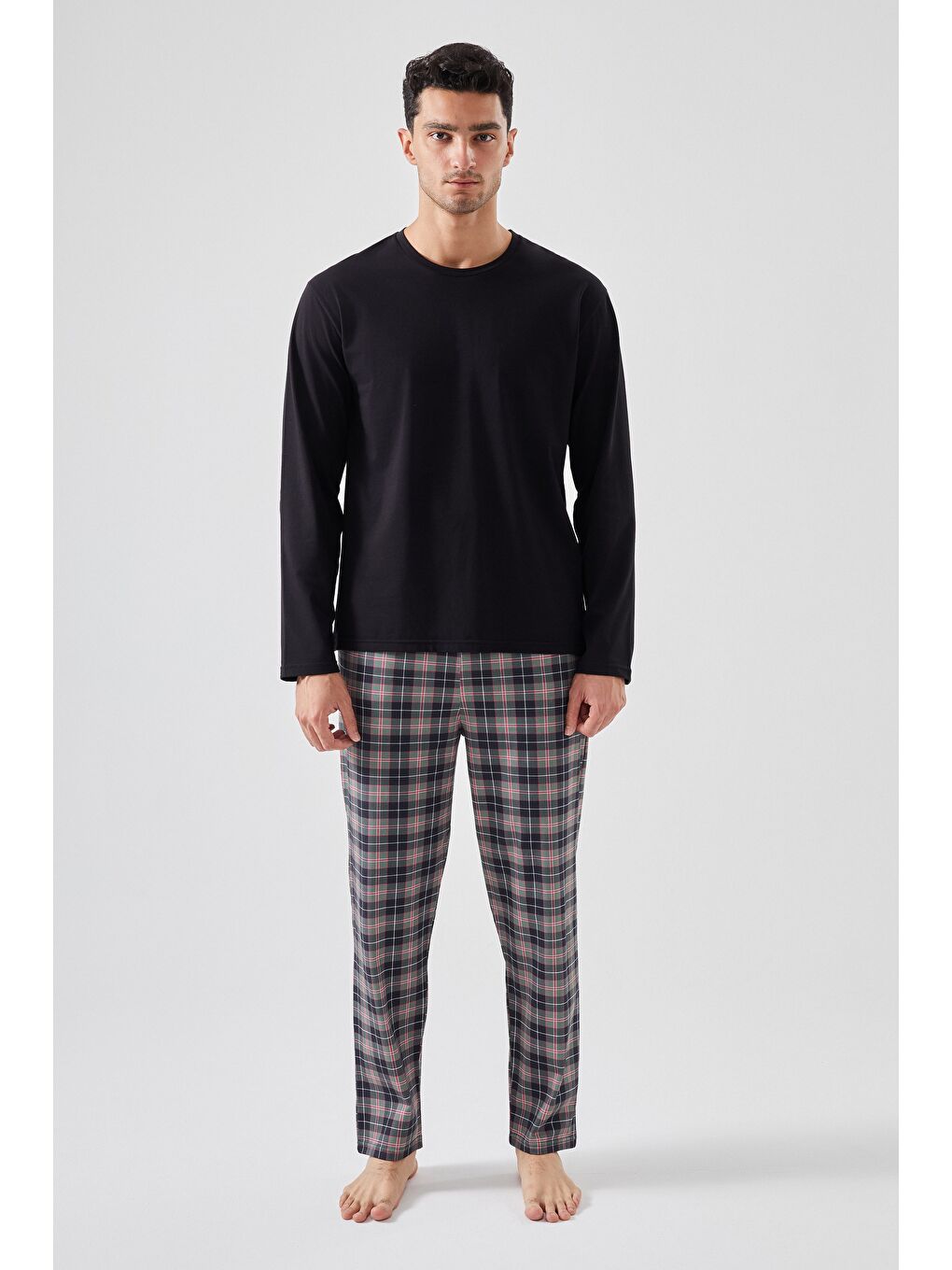 Siyah Erkek Pamuklu Uzun Kollu Yamalı Ekose Desenli Pijama Takımı-3