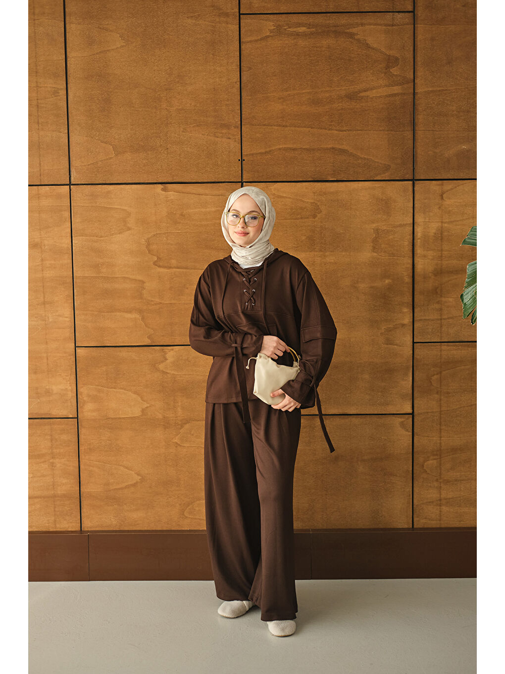 Kadın Önü Çapraz İp Detay Takım Kahverengi-1