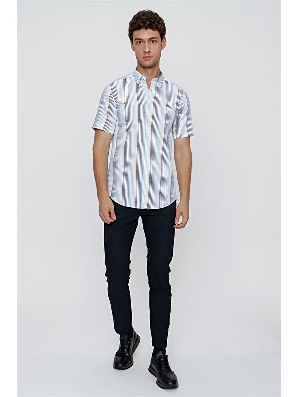 Lacivert Kısa Kol Çizgili Düğmeli Yaka Slim Fit Dar Kesim Klasik Gömlek 1004220155-1