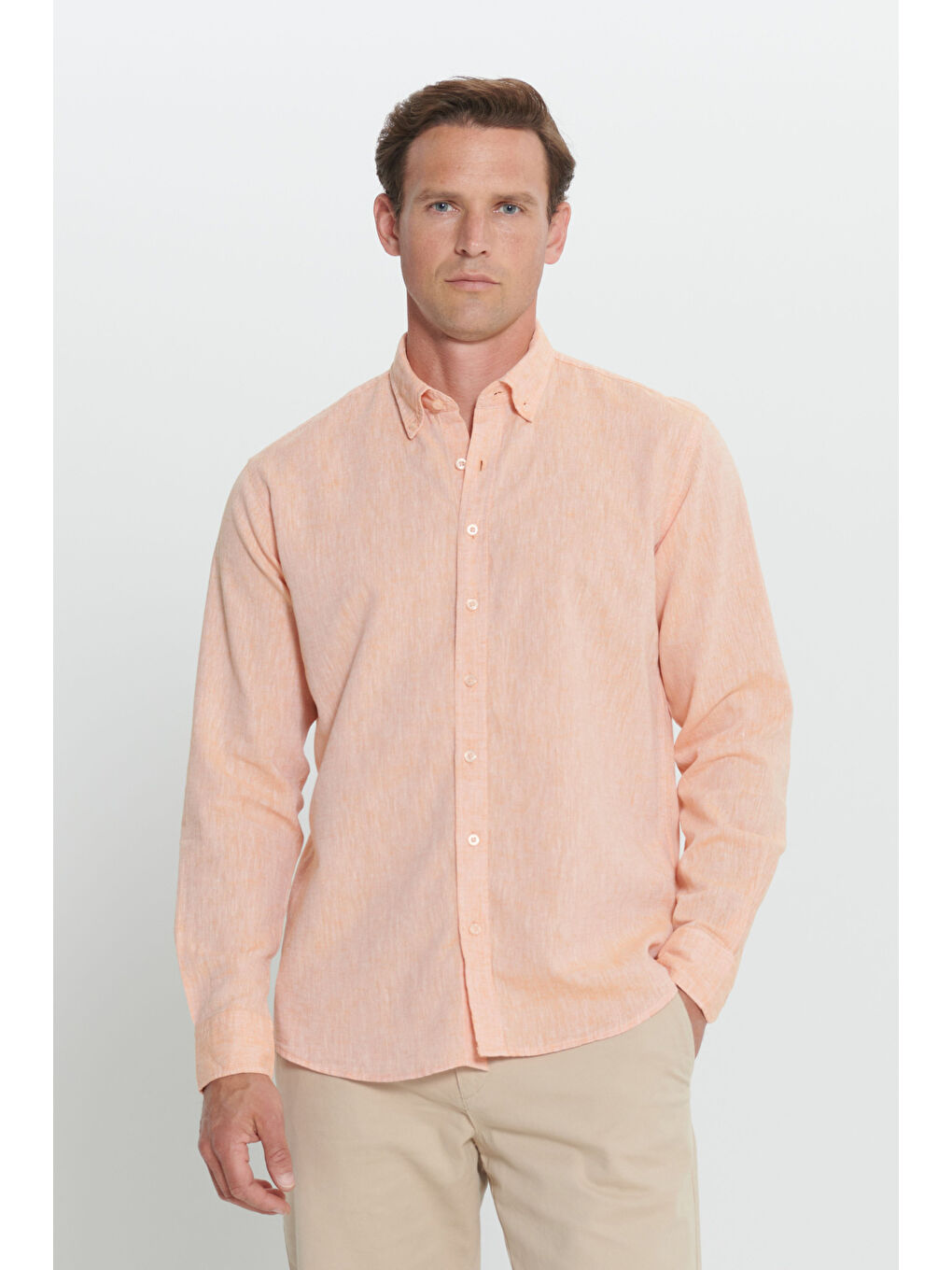 Erkek Turuncu Comfort Fit Rahat Kesim Düğmeli Yaka Keten Gömlek-3