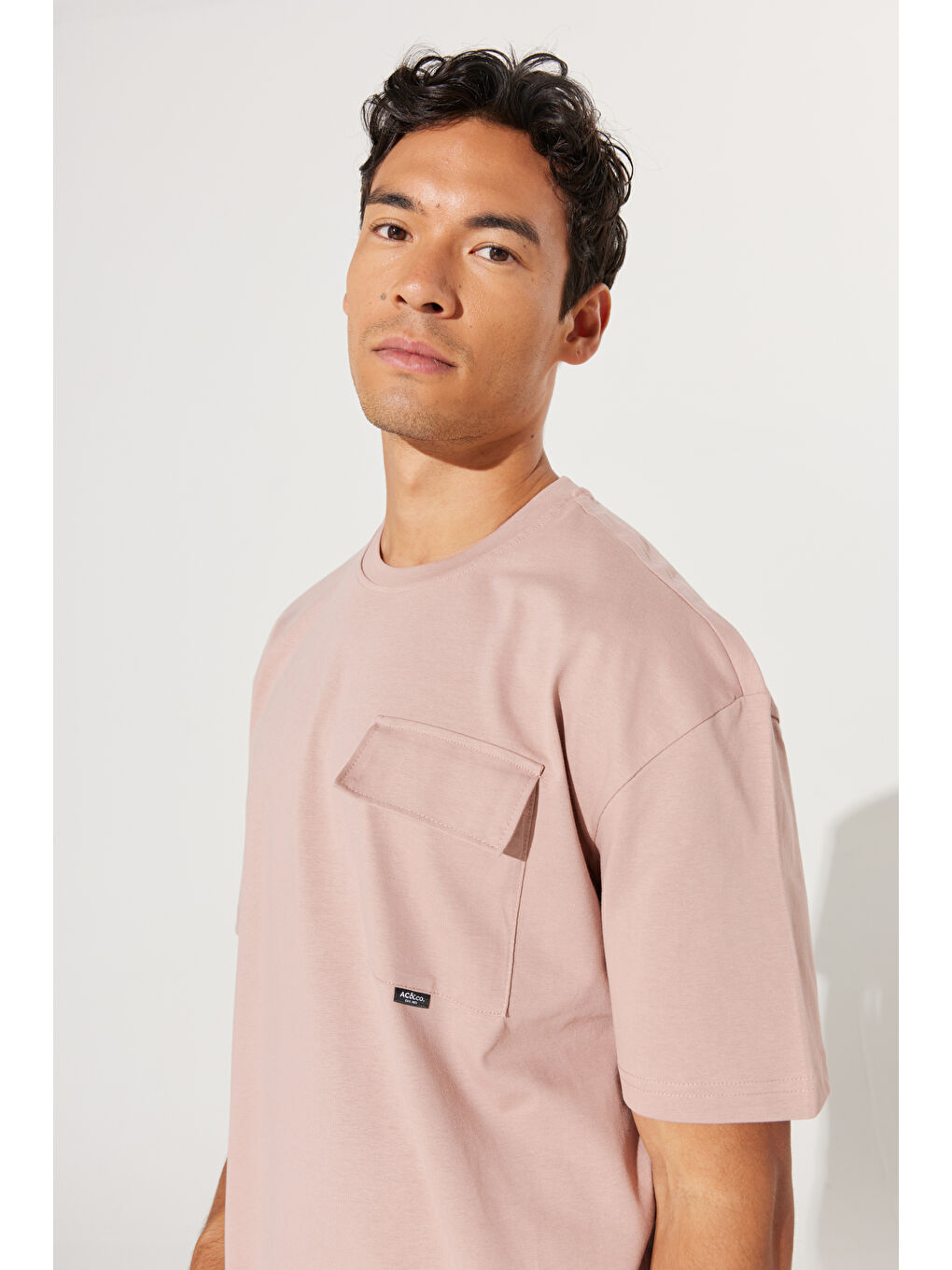 Bej Erkek Pudra Oversize Fit Geniş Kesim Bisiklet Yaka %100 Pamuk Cepli Tişört-1