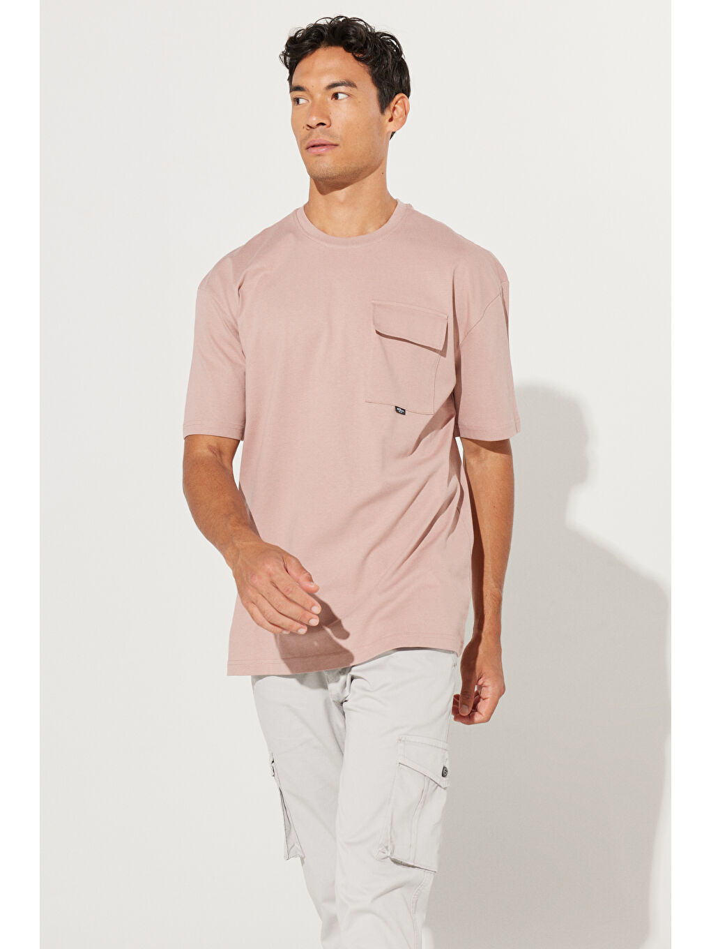 Bej Erkek Pudra Oversize Fit Geniş Kesim Bisiklet Yaka %100 Pamuk Cepli Tişört-4