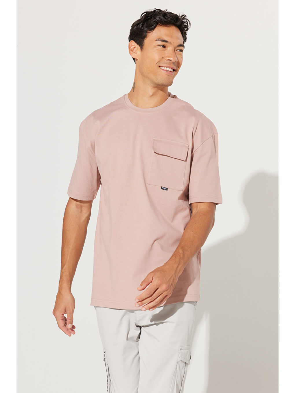 Bej Erkek Pudra Oversize Fit Geniş Kesim Bisiklet Yaka %100 Pamuk Cepli Tişört-5