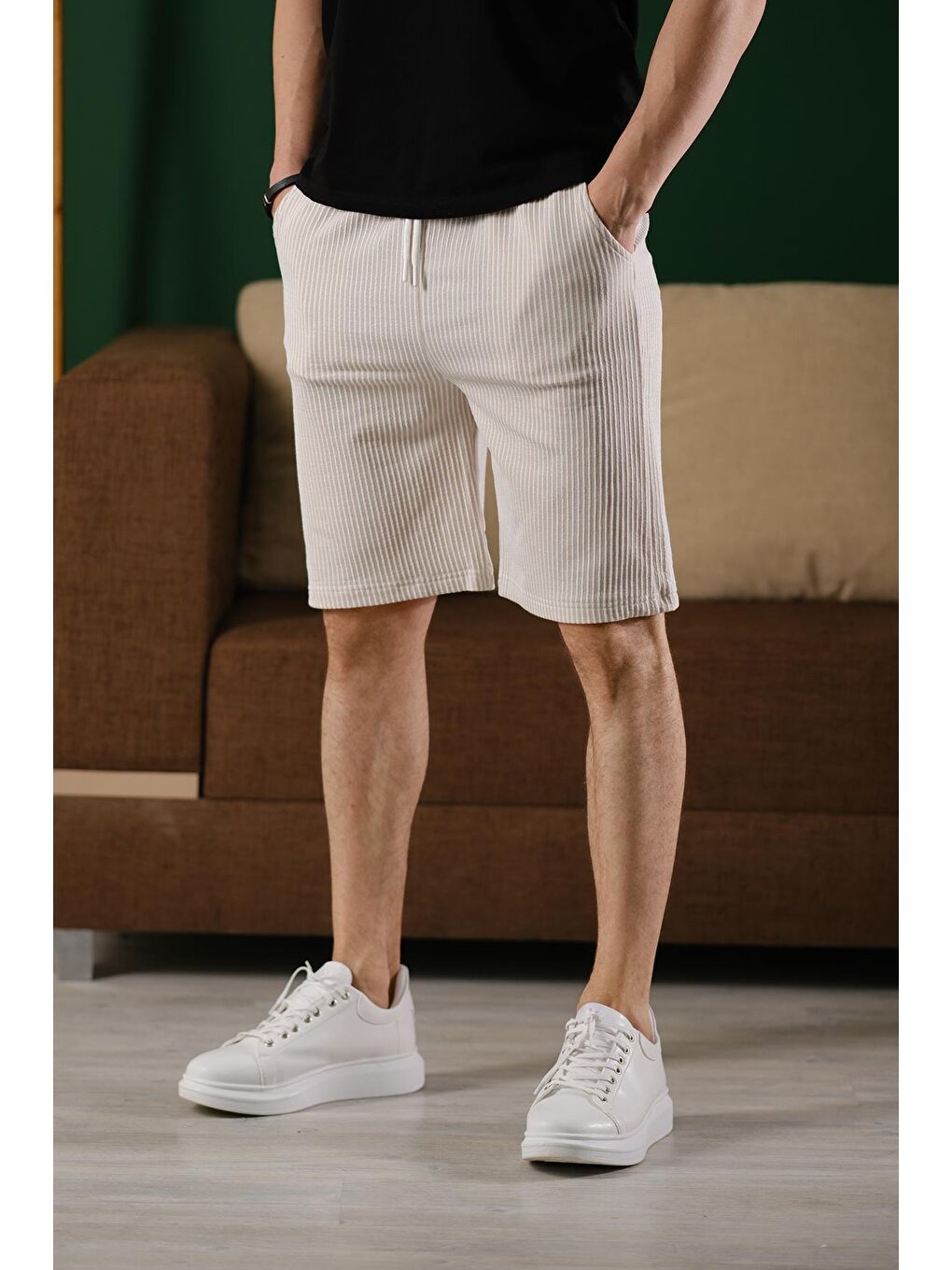 Ekru Ethan Çizgili Dokuma Slim Fit Elastanlı Erkek Bermuda Şort