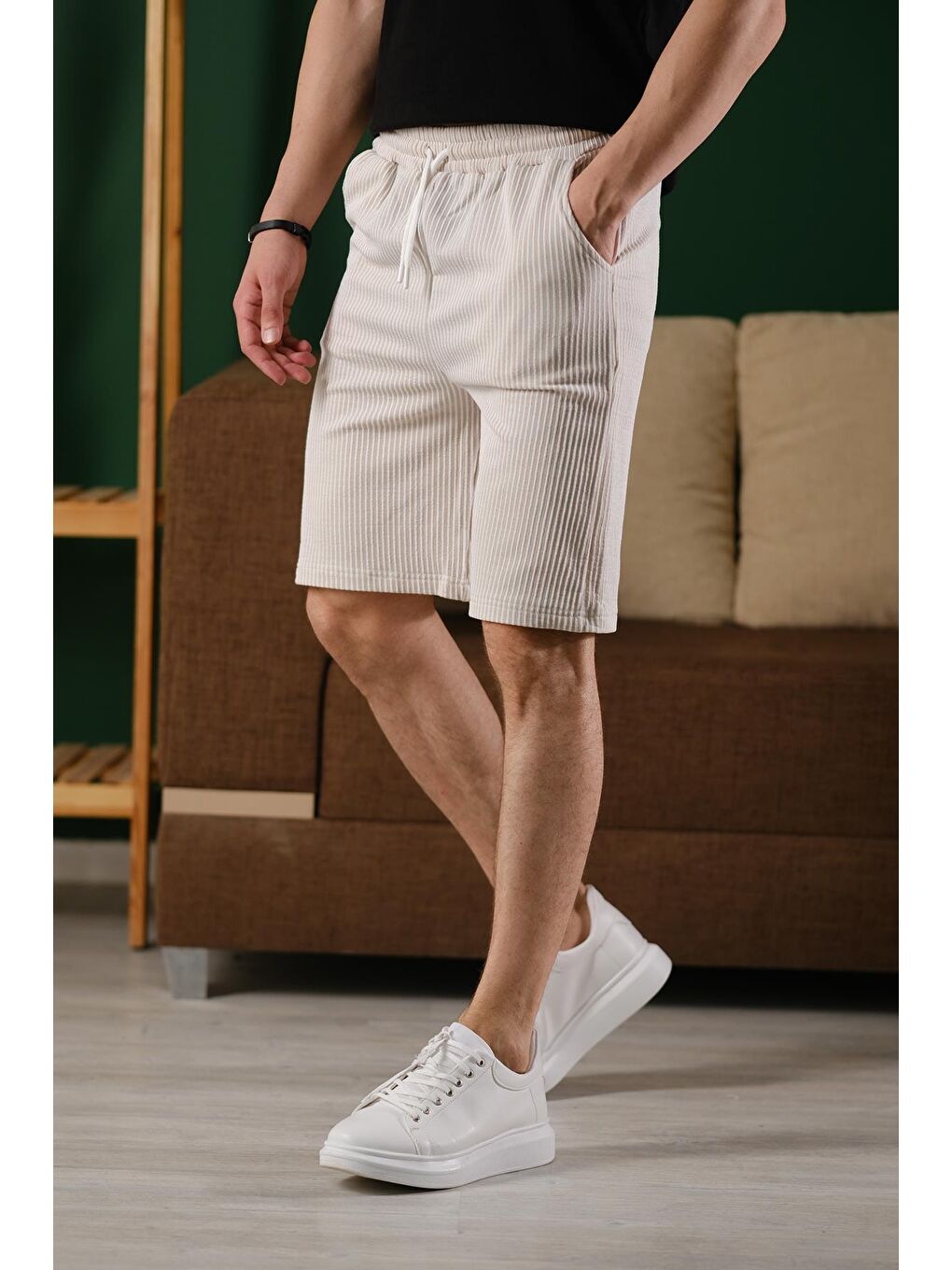 Ekru Ethan Çizgili Dokuma Slim Fit Elastanlı Erkek Bermuda Şort-1