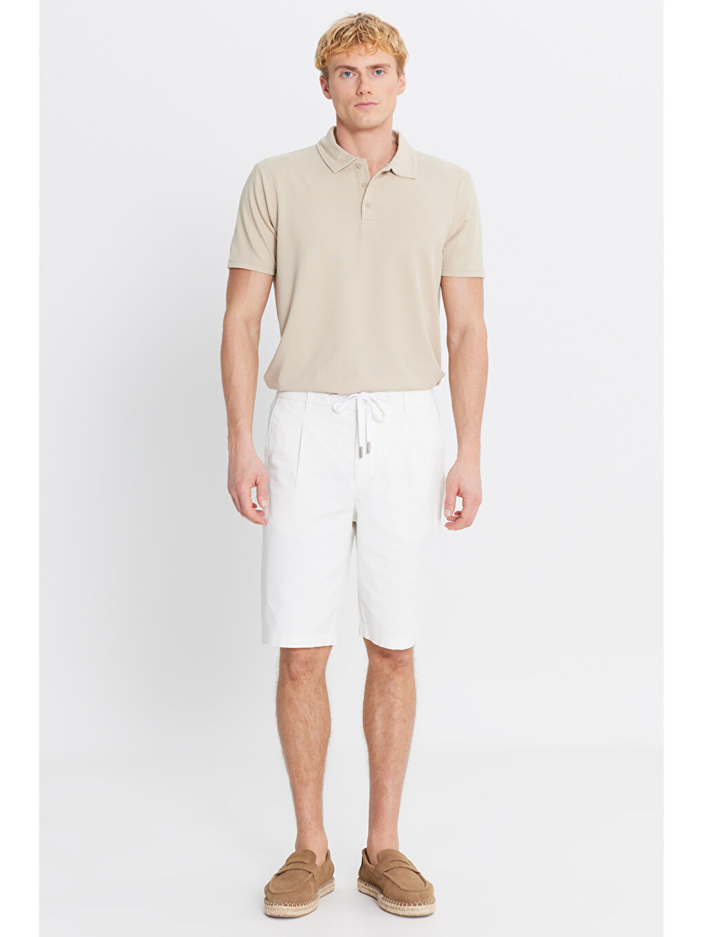 Erkek Beyaz Pamuklu Slim Fit Dar Kesim Beli Bağlamalı Yan Cepli Esnek Şort-1