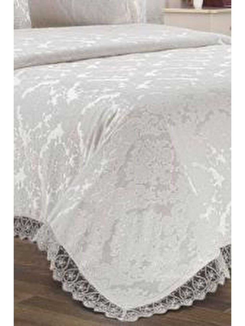 Ekru Jakarlı Şönil Yatak Örtüsü Krem-1