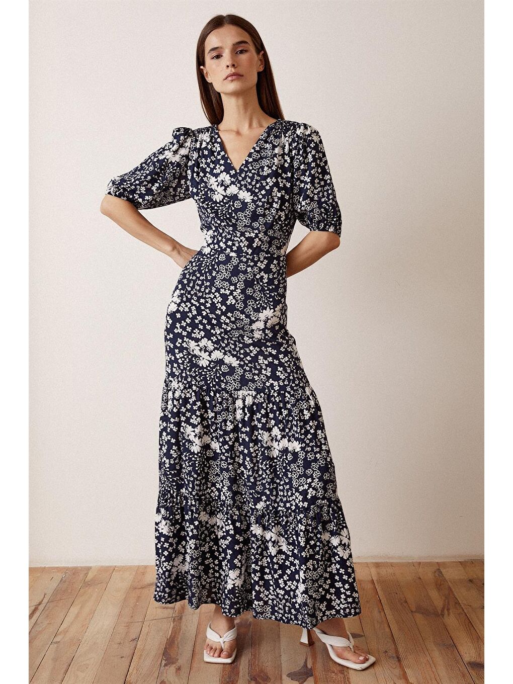 Siyah Fakir Kol V Yaka Elbise