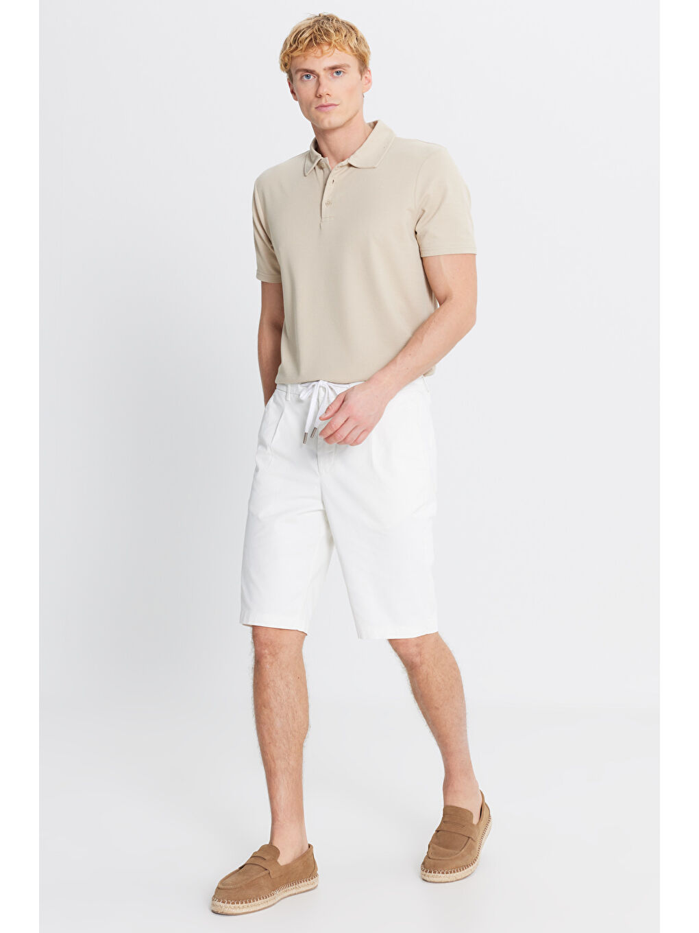 Erkek Beyaz Pamuklu Slim Fit Dar Kesim Beli Bağlamalı Yan Cepli Esnek Şort-2