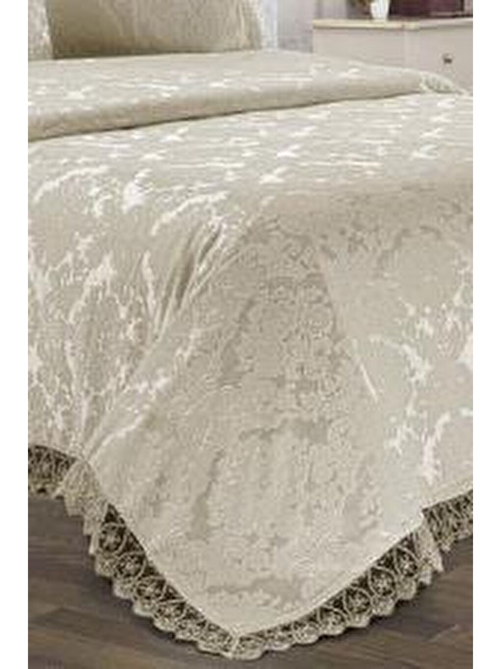 Jakarlı Şönil Yatak Örtüsü Bej-1