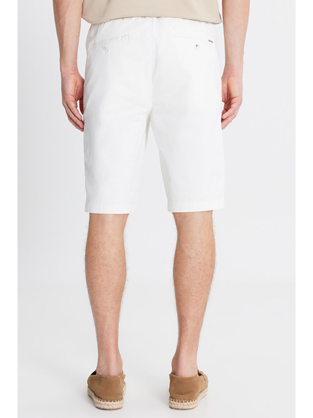 Erkek Beyaz Pamuklu Slim Fit Dar Kesim Beli Bağlamalı Yan Cepli Esnek Şort-4