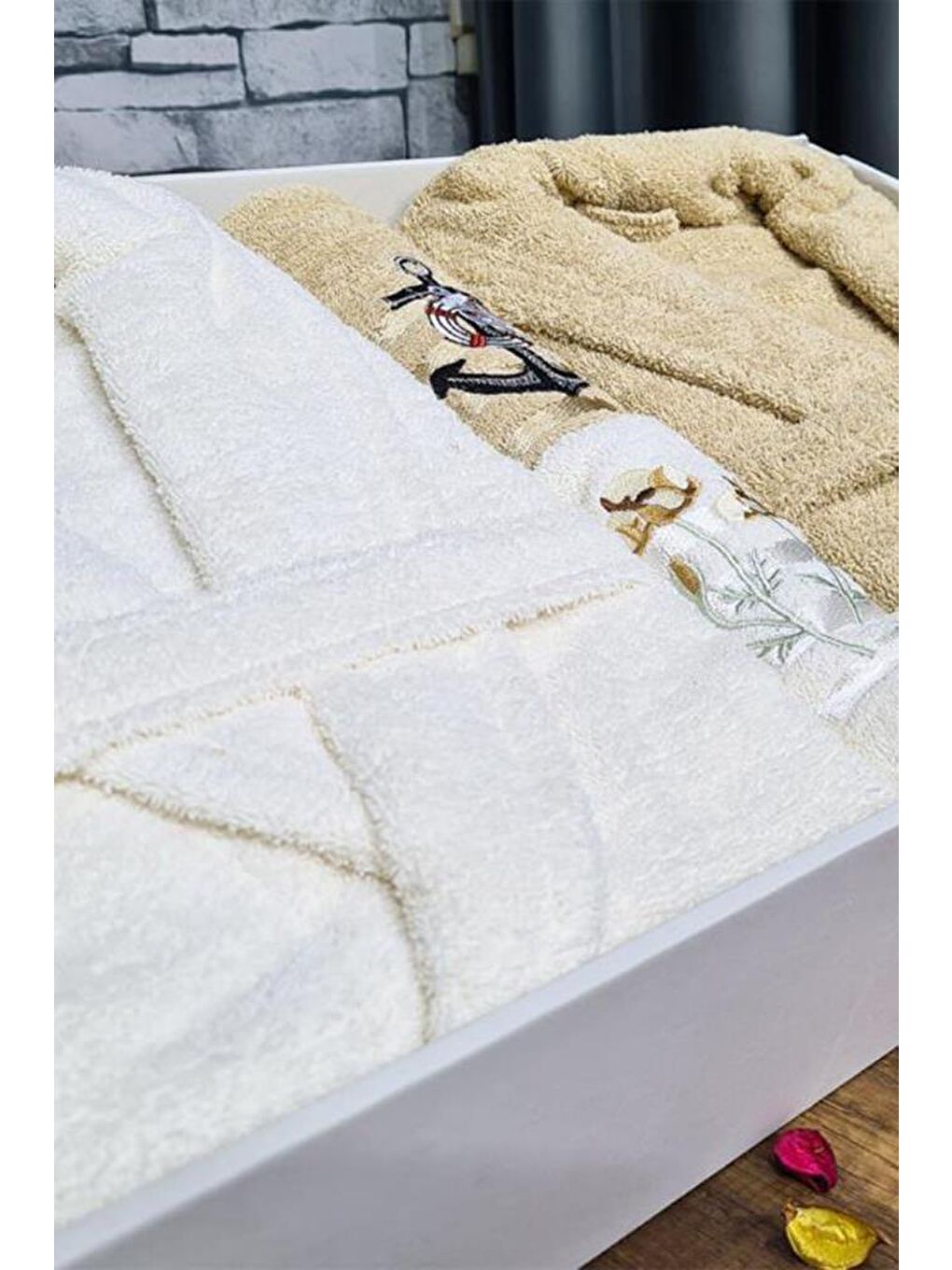 Karışık Çeyizlik Aile Bornoz Seti 4 Parça Krem Cappucino-7