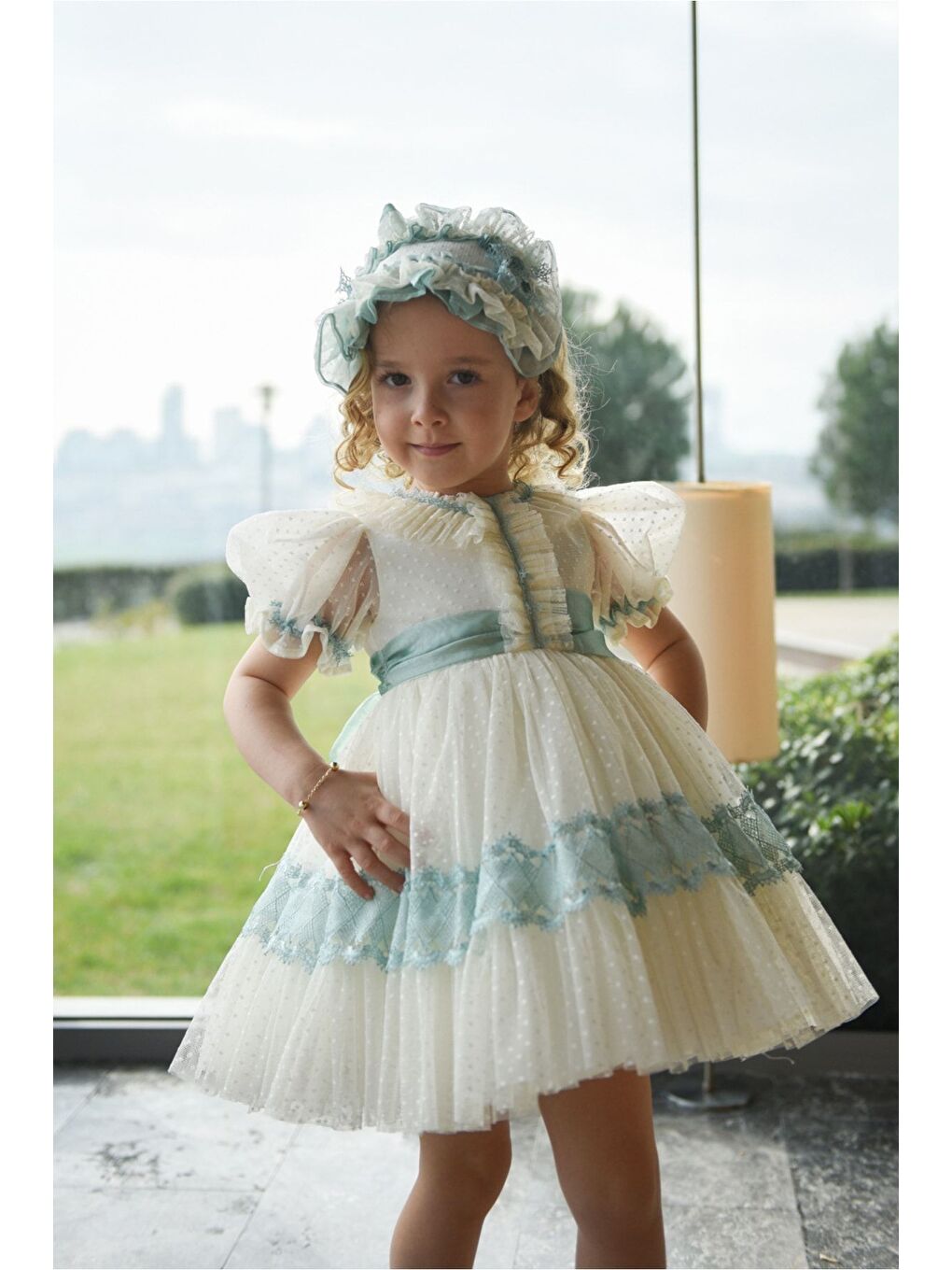 Yeşil Özel Tasarım Kız Çocuk Vintage Elbise, Kısa Kız Çocuk Elbisesi, Saç Aksesuarlı Çocuk Abiye_M2316-3