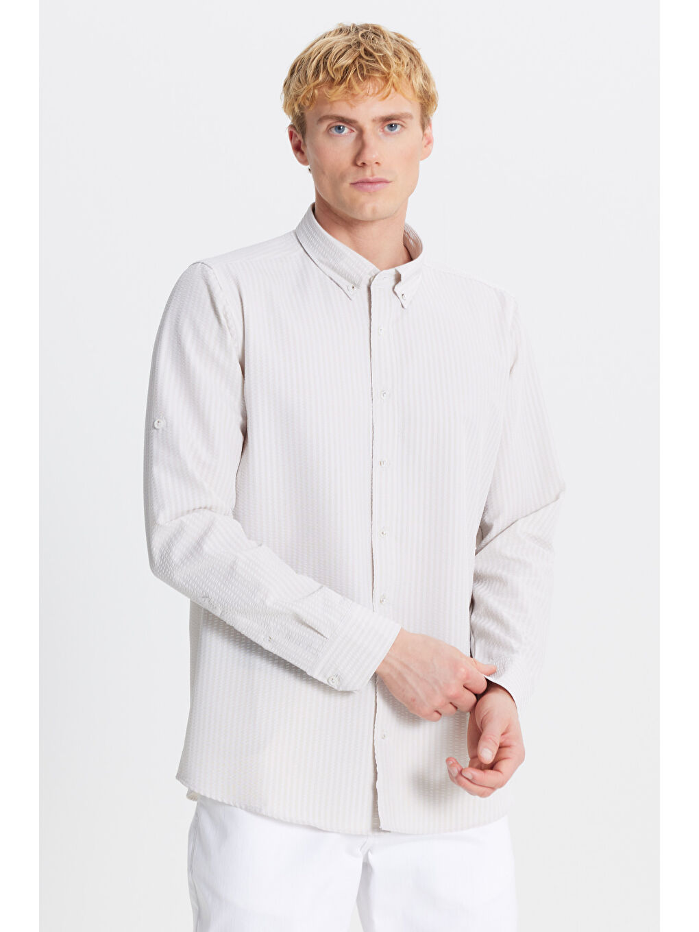 Erkek Bej Tailored Slim Fit Dar Kesim Düğmeli Yaka Gofre Desenli Gömlek-2